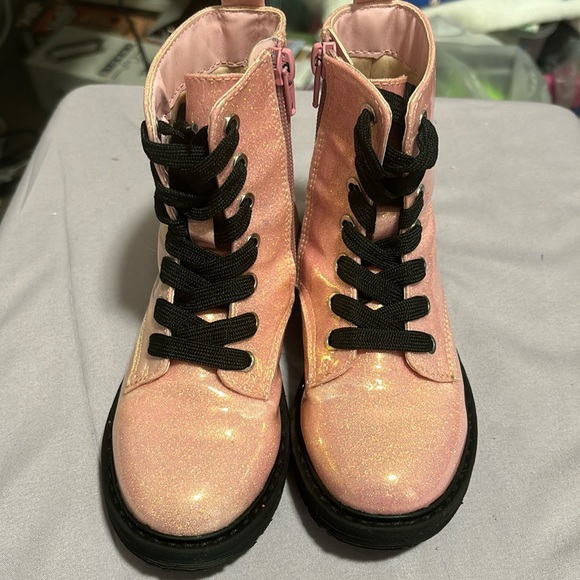 Super cute BRAND NEW, NEVER WORN zipper boots. PINK IN COLOR. - Picture 1 of 4